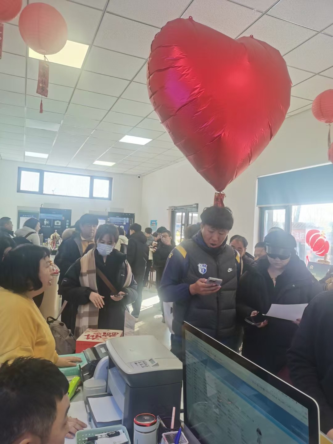 1765958864562147.jpg 报名现场